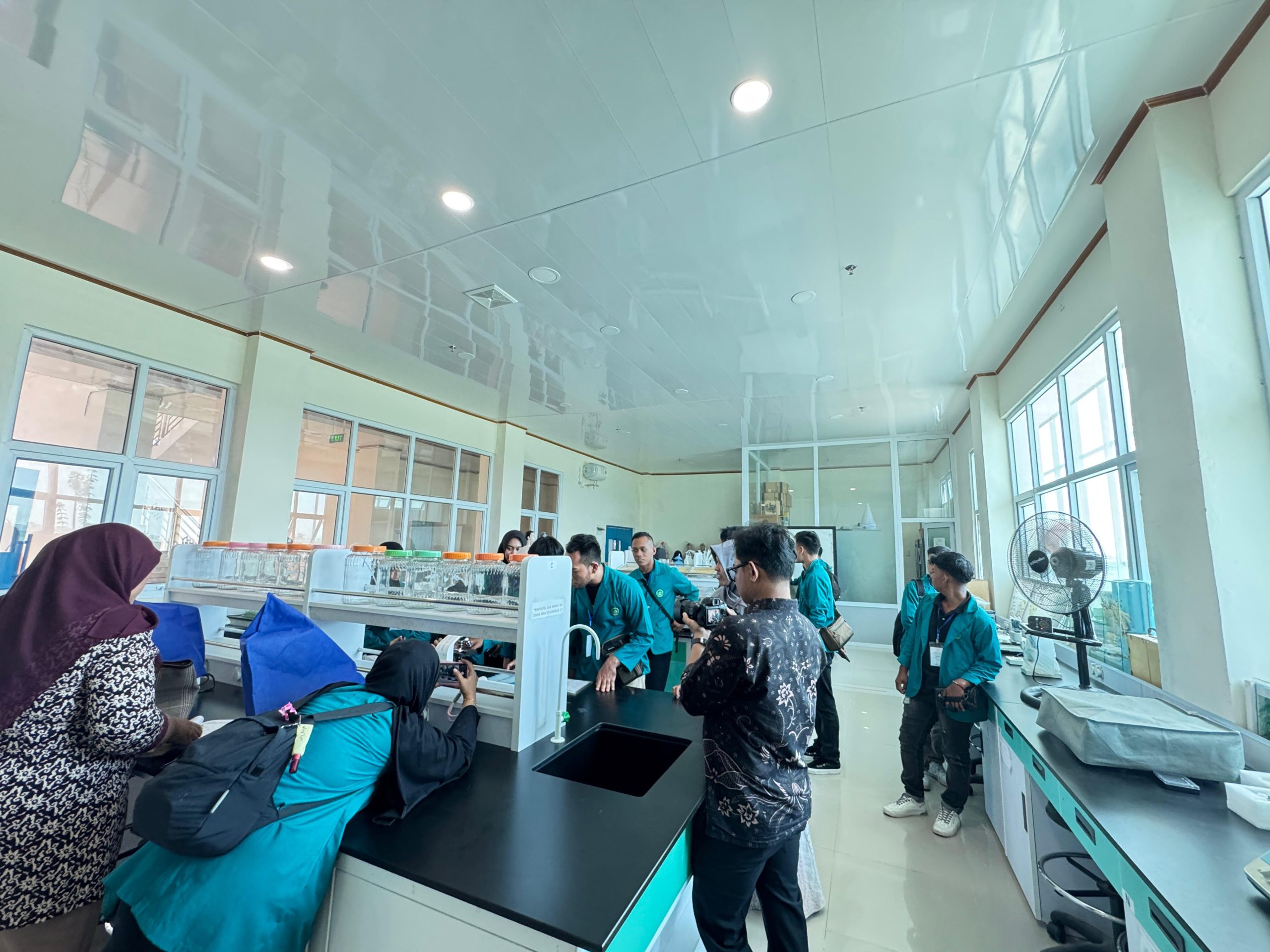 Kunjungan Universitas Islam Labuhan Batu ke UPA Laboratoriun Terpadu Universitas Samudra