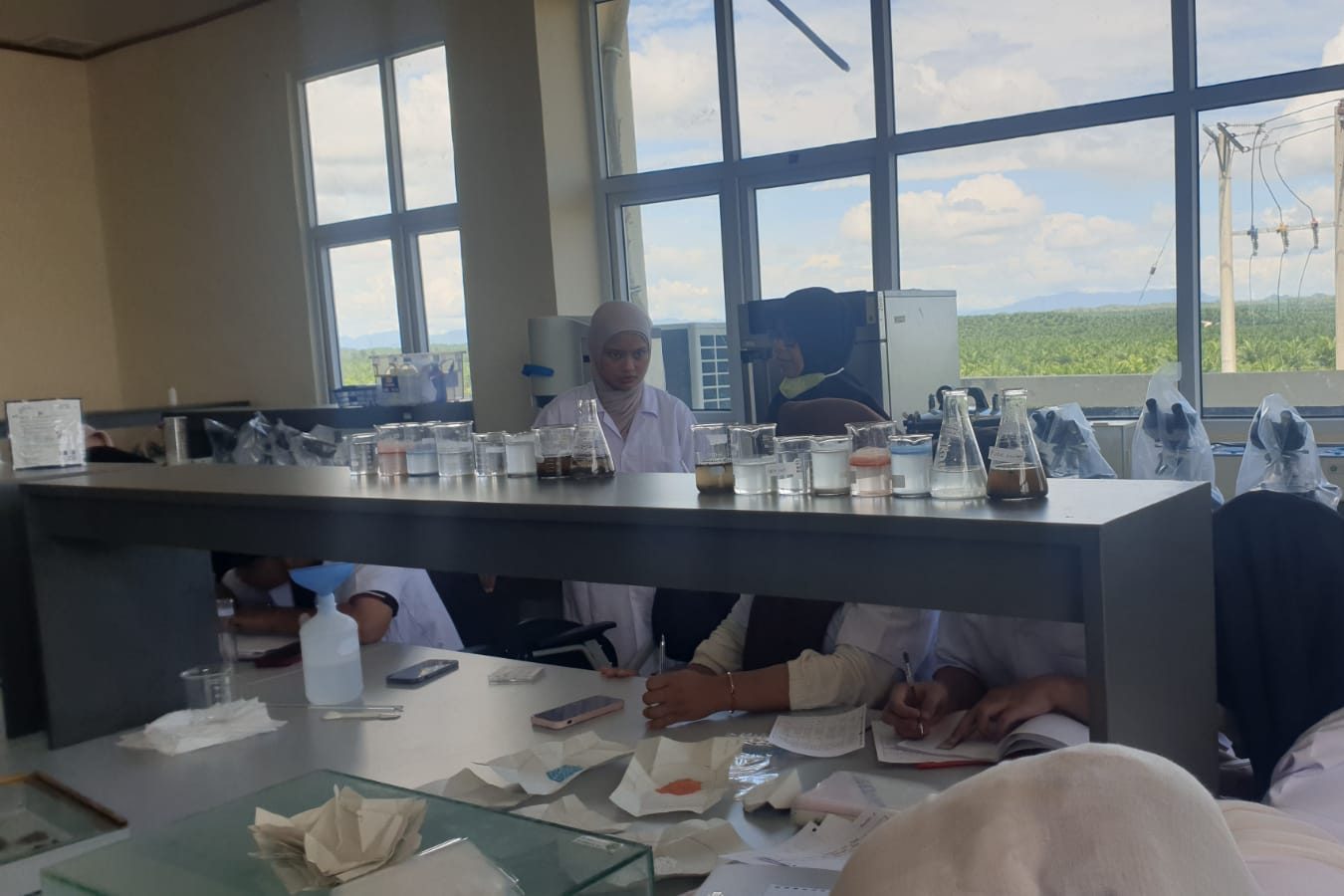 Praktikum Perdana Semester Genap 2025/2026 di Laboratorium Agroteknologi